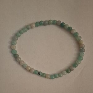 Elegant Green Beaded Bracelet